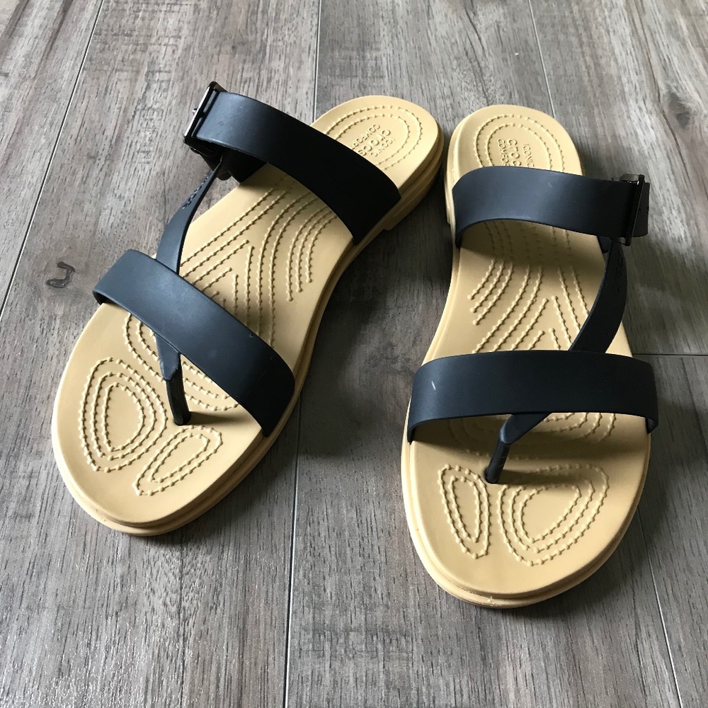 Crocs Tulum Toe Post Sandal EUC